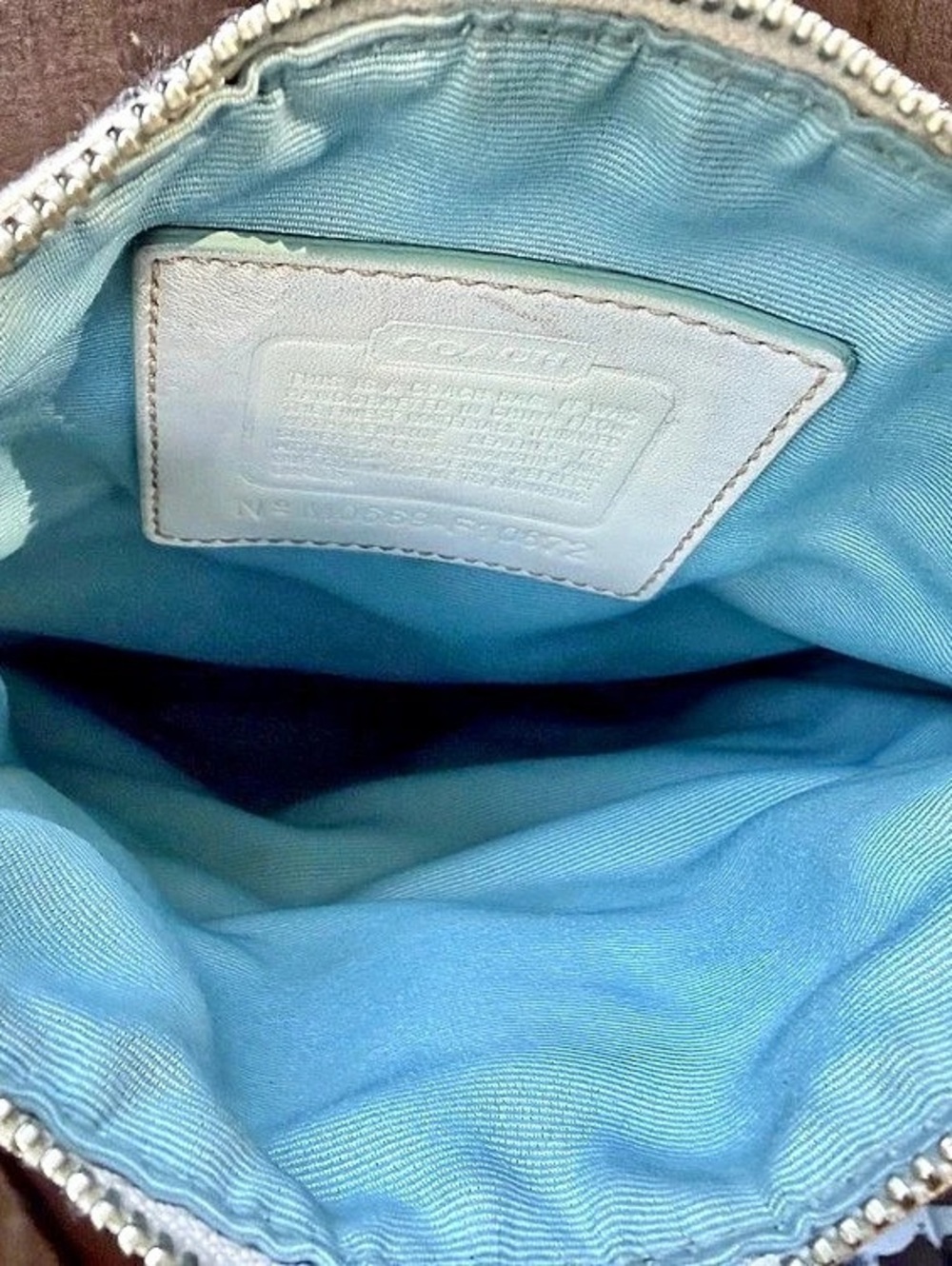 Limited Edition 2006 Coach Signature Jacquard Bumblebee Swingpack Crossbody Bag - Picture 6 of 16